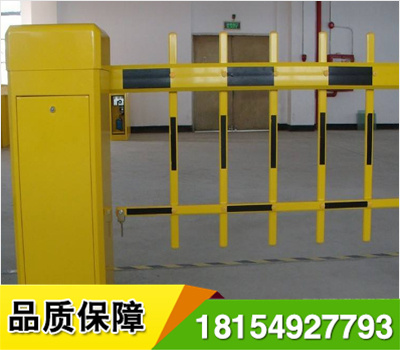 攔車器采用準確的全自動跟蹤平衡機構和單片計算機控制,從高標準,高可靠,高安全的角度出發(fā),研制出新一代智能化電動路閘.